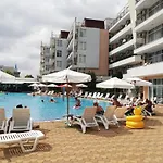Daisy Grand Kamelia Апартамент Слънчев бряг