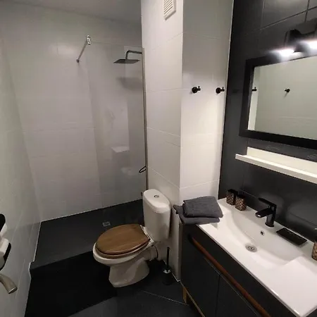 Daisy Grand Kamelia شقة ساني بيتش