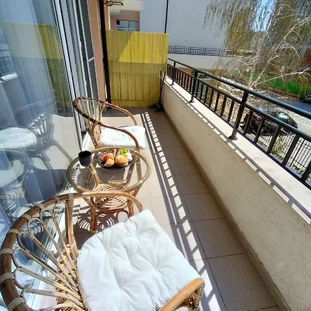 Daisy Grand Kamelia Apartman *