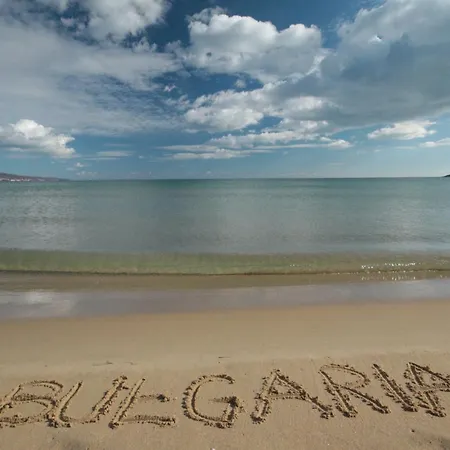 Daisy Grand Kamelia Διαμέρισμα Σάνι Μπιτς